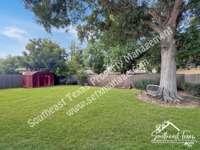Building Photo - 2749 Rose Ave
