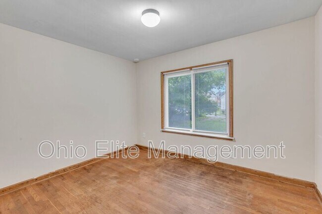 Building Photo - 49 S Burgess Ave