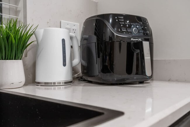 Building Photo - 1676 Raynell Way