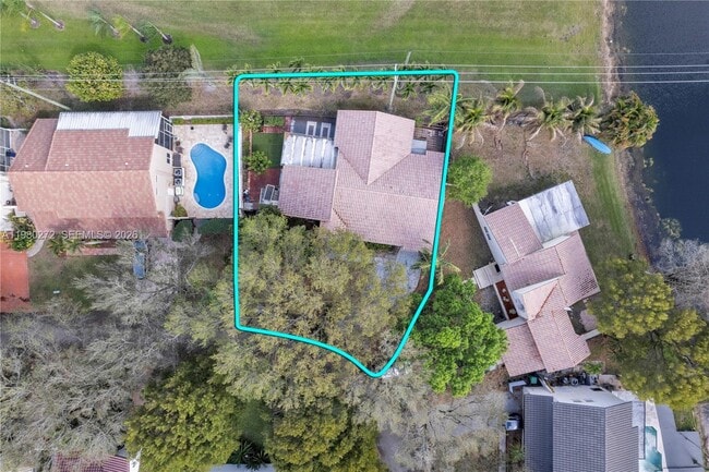 Building Photo - 12145 Begonia Way