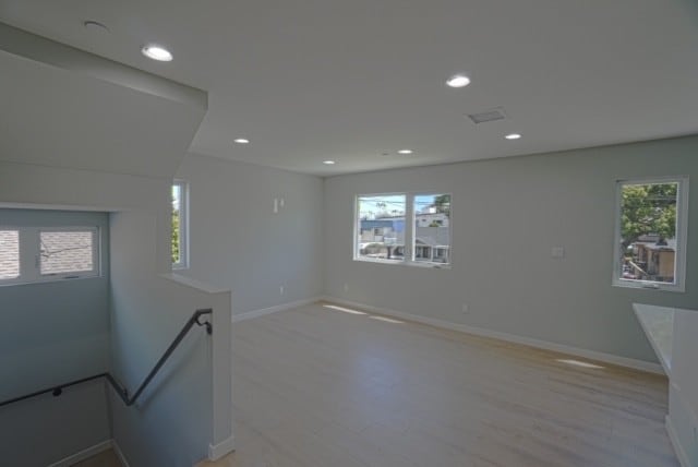 Living area - 4271 Rosewood Ave