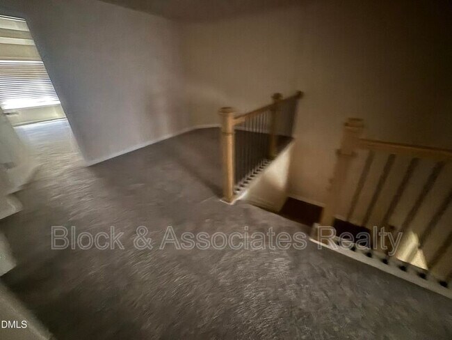 Building Photo - 268 Abbots Ml Dr