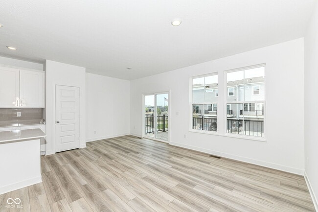 Building Photo - 9325 Somerford Dr