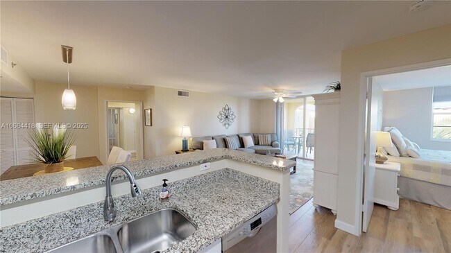 Building Photo - 19701 E Country Club Dr