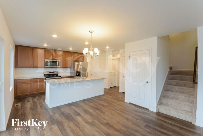 Building Photo - 10201 Luneth Dr