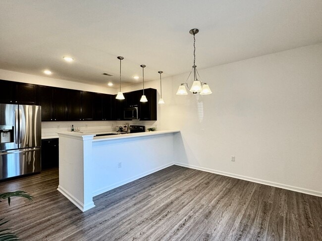 Building Photo - Available NOW! 1st Time Rental! Water, Sewer Trash, Landscaping, Community Pool Included!