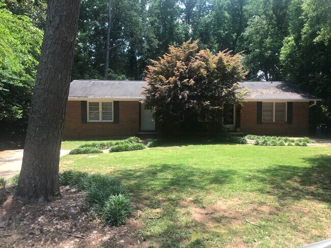 Primary Photo - 174-176 Riverdale Dr