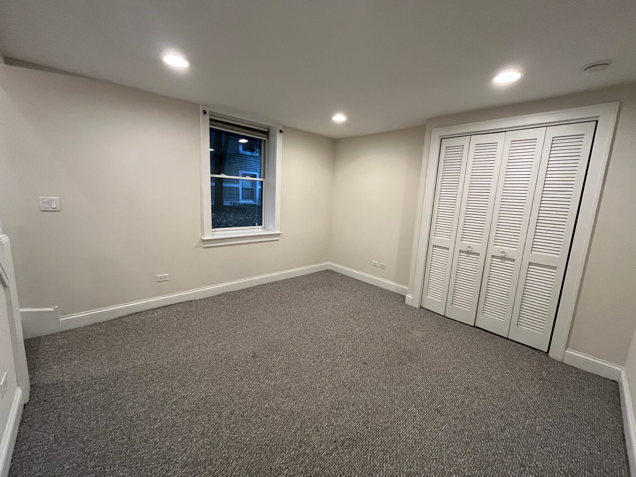 Building Photo - 541 Wesley Ave