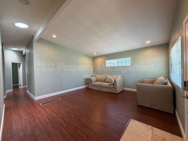 Building Photo - 4981 Dassco Ct