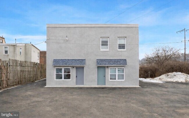 Building Photo - 4522 Baker St