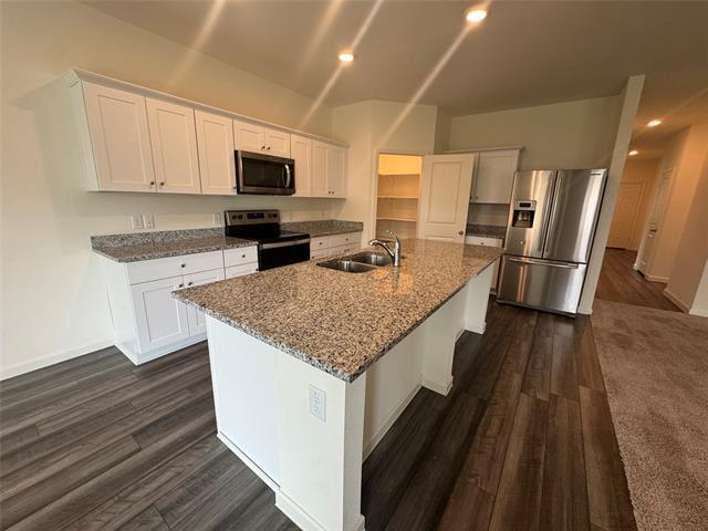 Building Photo - 8216 Hawkview Dr