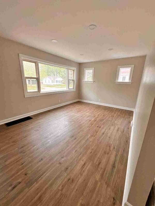 Building Photo - 15316 S Corbin St