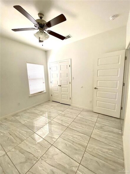 Building Photo - 1719 W Garrison Dr