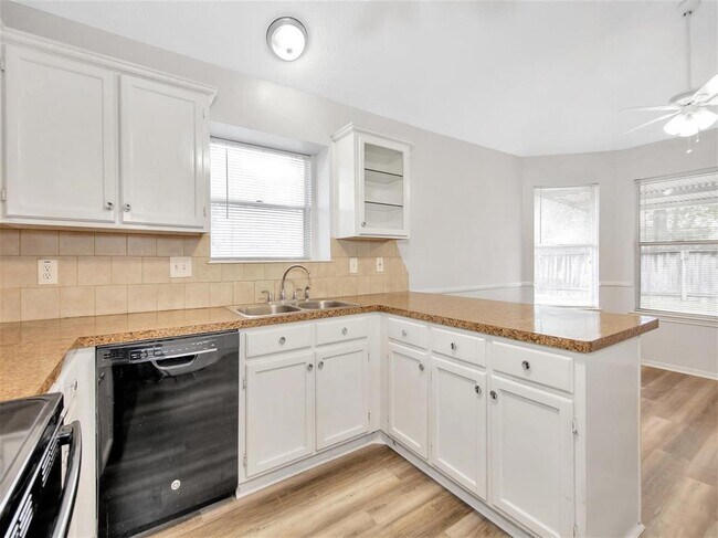Building Photo - 23346 Balthasar St