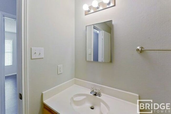 Building Photo - 707 Gunters Mtn Ln