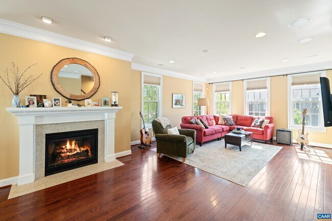 Building Photo - 545 Summerford Ln