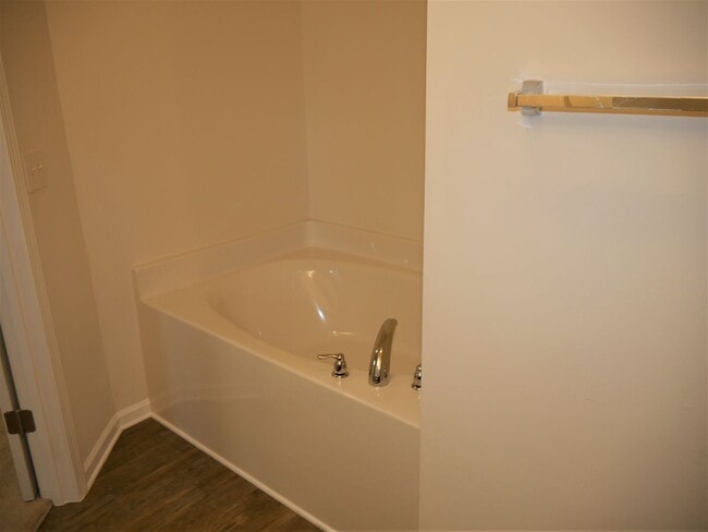 Building Photo - 2446 Hartfield Cir