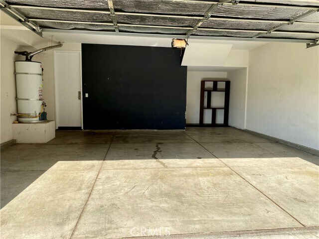 Building Photo - 2750 E Oak Hill Dr