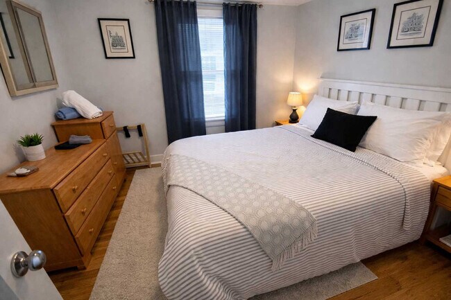 Building Photo - 3222 West Blvd