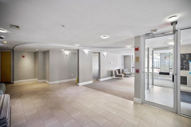 Building Photo - The Hartford | 2 Bed | 2 Bath | 1,100 Sf | 1 Private Balcony | 1 Garage Parking