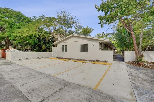 Building Photo - 30 SW 8th St