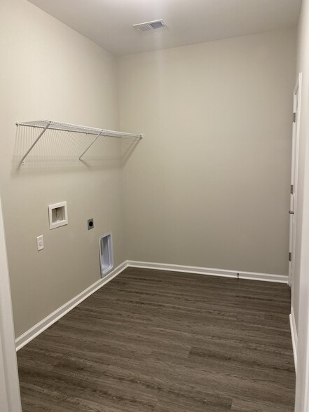 Building Photo - 219 Sonoma Dr