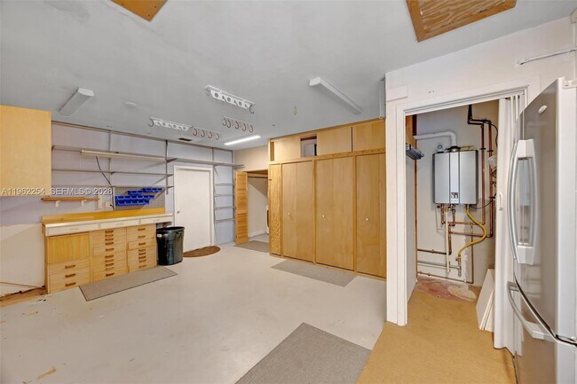 Building Photo - 6630 SW 102nd St