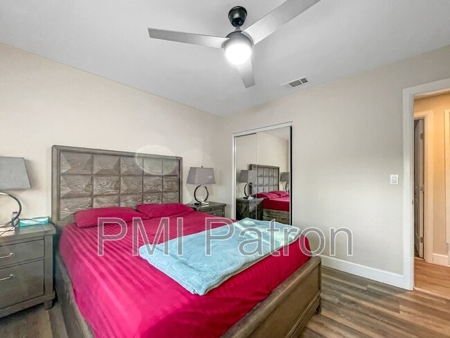 Building Photo - 6724 Sequoia Dr