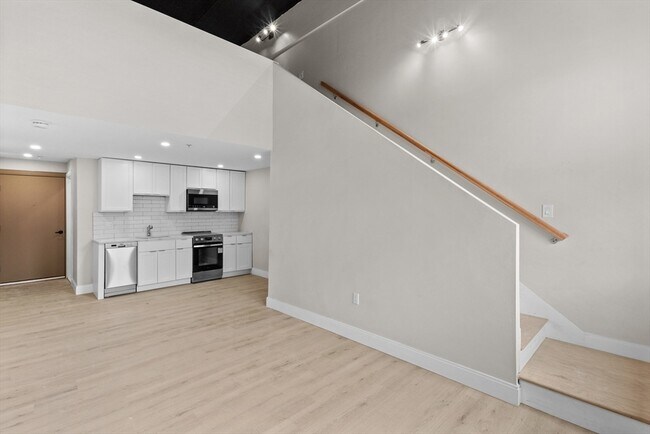 Building Photo - 153 Green St