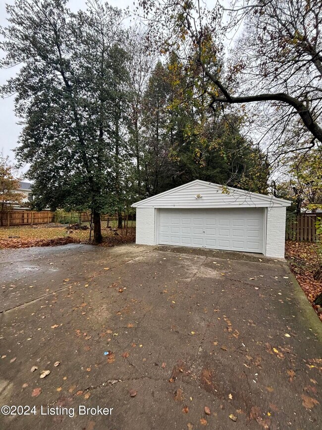 Building Photo - 4187 Westport Rd