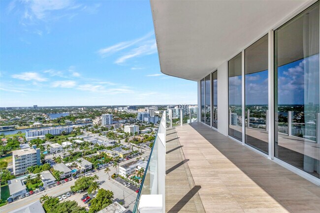 Building Photo - 525 N Fort Lauderdale Beach Blvd