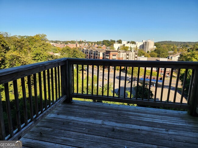 Building Photo - 75 Klassing St SW