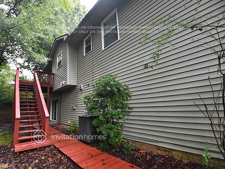 Building Photo - 413 S Toria Dr