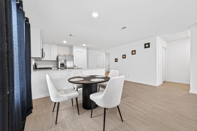 Building Photo - 10720 Ellerston Rd