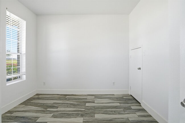 Building Photo - 14410 Long Meadow Dr