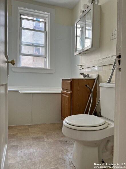 Building Photo - 1255 Boylston St