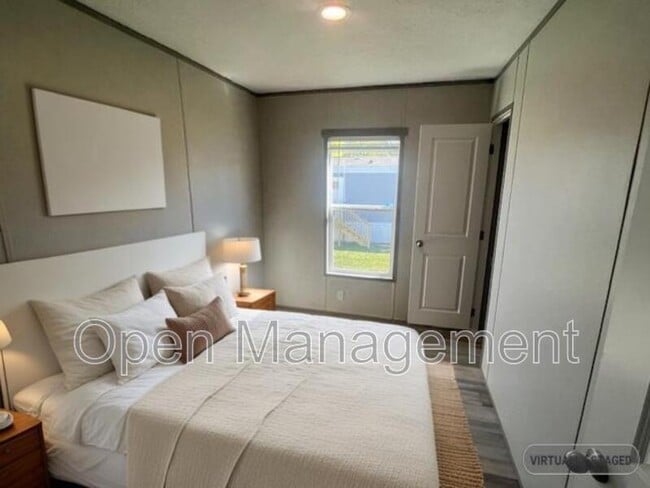 Building Photo - 17481 Orange Grove Rd