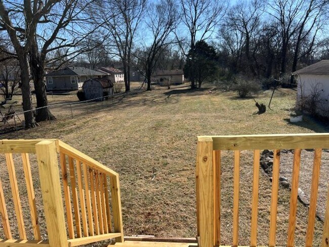 Building Photo - Adorable home in the heart of Bowling Green!