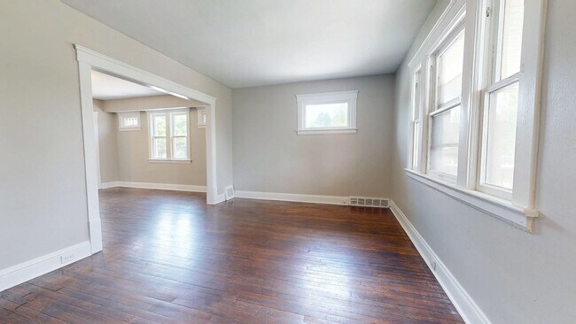 Building Photo - 3001 Denison Ave