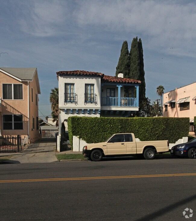 Building Photo - 1405 N Hobart Blvd