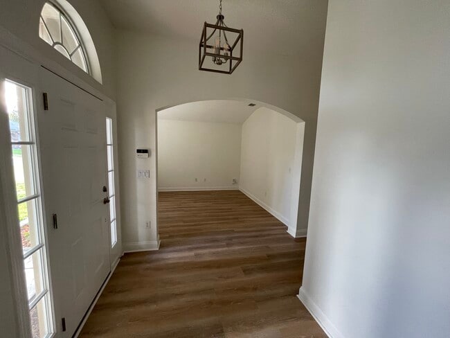 Building Photo - 33380 Sunny Parke Cir