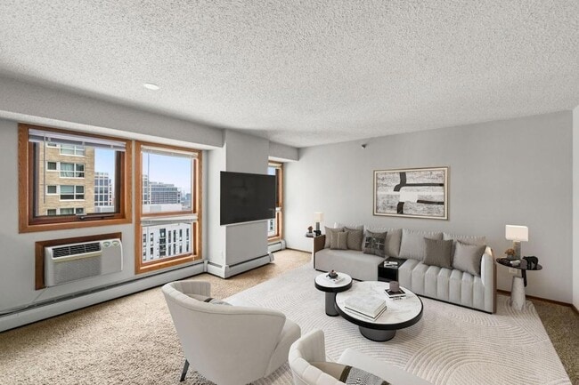 Building Photo - 433 S 7th St