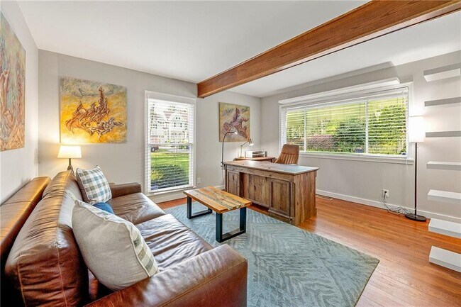 Building Photo - 235 Hillside Dr NW