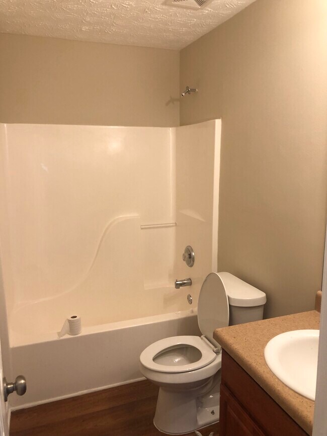 Bathroom 1 - 1414 Schley Plz