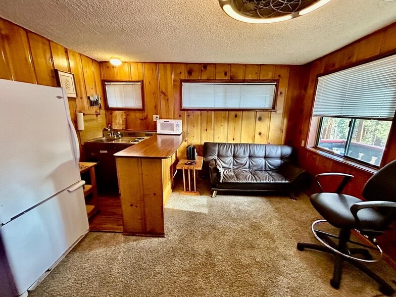 Building Photo - 601 Highway 50