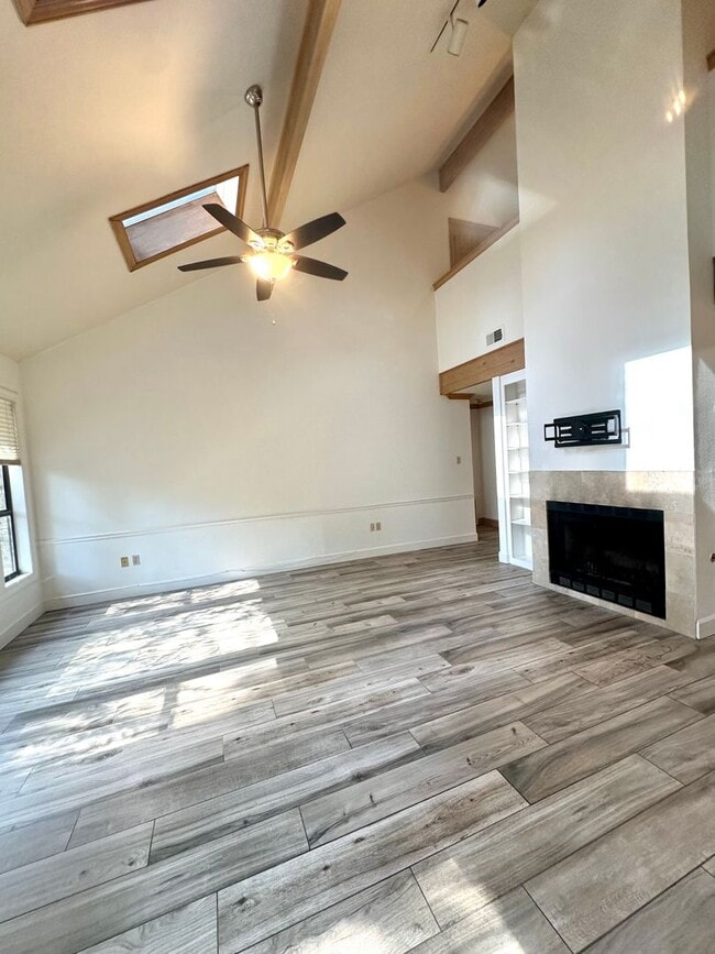 Building Photo - White Oak Common 3BR 2 1/2BA