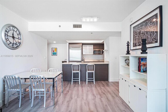 Building Photo - 500 Brickell Ave