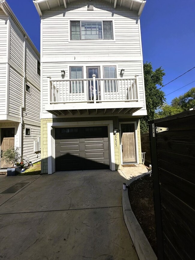 Building Photo - Spacious 4-Bedroom Home with Private In-Law Suite in Sacramento