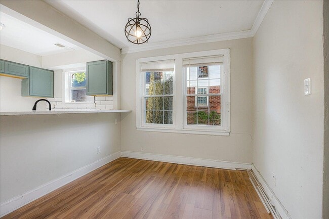 Building Photo - 2694 Kimball Ave