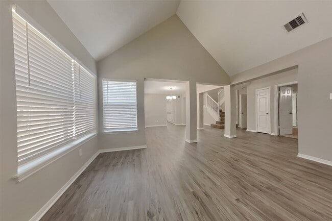 Building Photo - 3019 Highland Laurels Dr